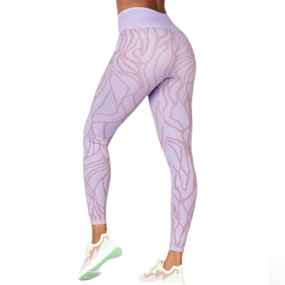 Fabletics High waist rise seamless pants leggings lilac pastel purple Medium A10